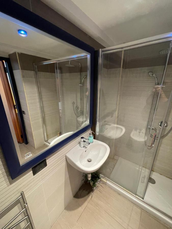 Lanova 21 Rooms Napels Buitenkant foto